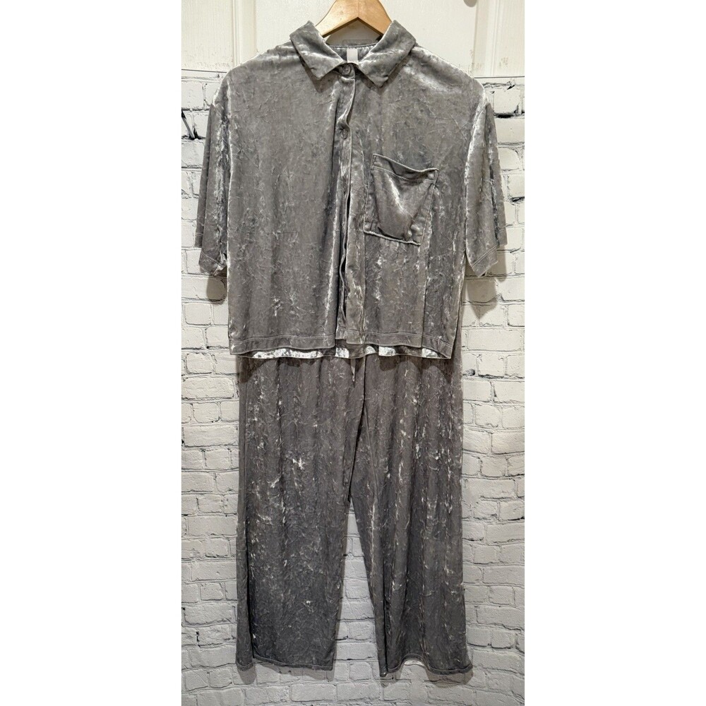 Stars Above Women Velvet Pajamas 2-piece Gray Button Shirt Pants Wide Leg Medium